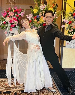 社交ダンス、個人レッスン、パーティー