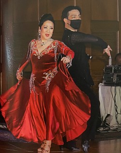 社交ダンス、個人レッスン、パーティー